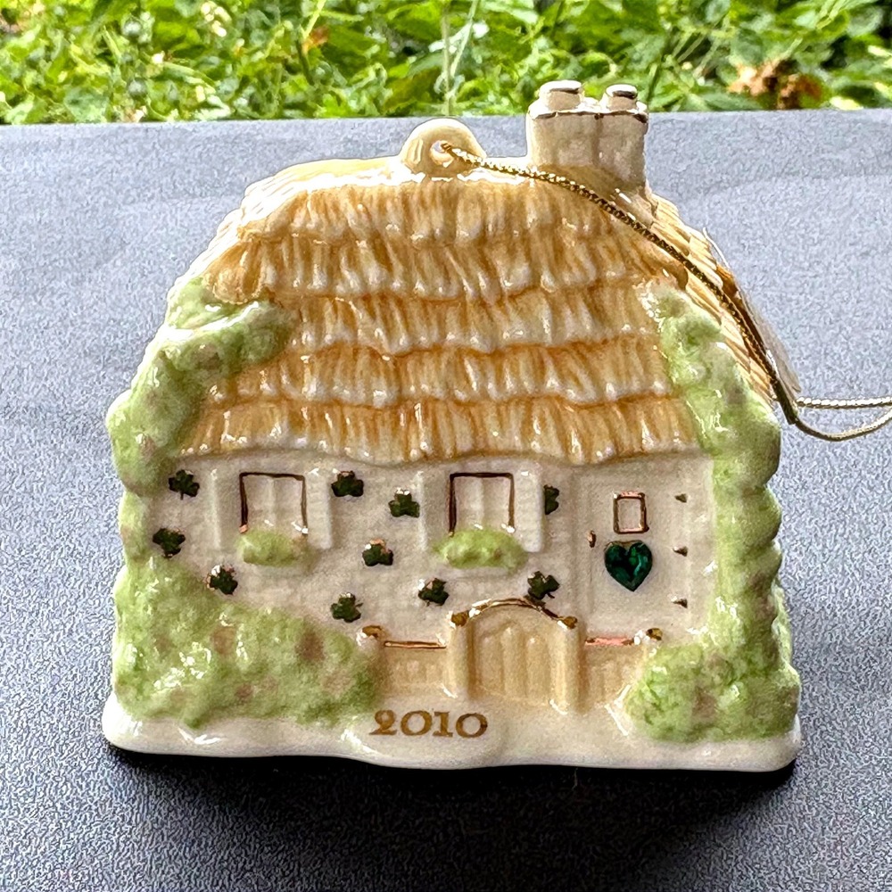 Danbury Mint 2010 Annual Irish Ornament Country Cottage NO BOX